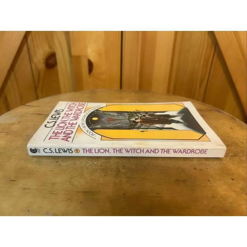 Lion, the Witch and the Wardrobe by C. S. Lewis (1970, Trade Paperback) (5732)